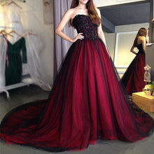 Load image into Gallery viewer, Sexy Gothic Bride Dress Black And Red Sweetheart Beading Lace Up Back Bodice And Long Court Train