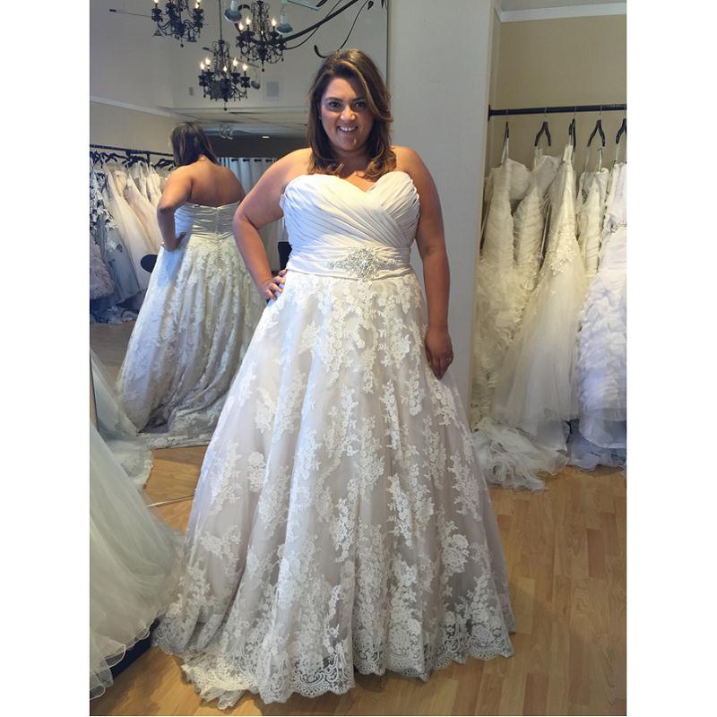 Beautiful Plus Size Bridal Dress Sweetheart Neckline Applique Lace Skirt Custom Made - A Thrifty Bride Shop
