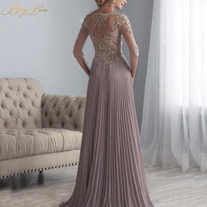 Stunning Pleated Chiffon And Lace Applique A Line 1/2 Sleeves Mother Of The Bride/Groom Dress