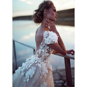 Luxury Tulle A-line Wedding Dress Sexy And Sophisticated Backless Featuring  3D Lace Flowers