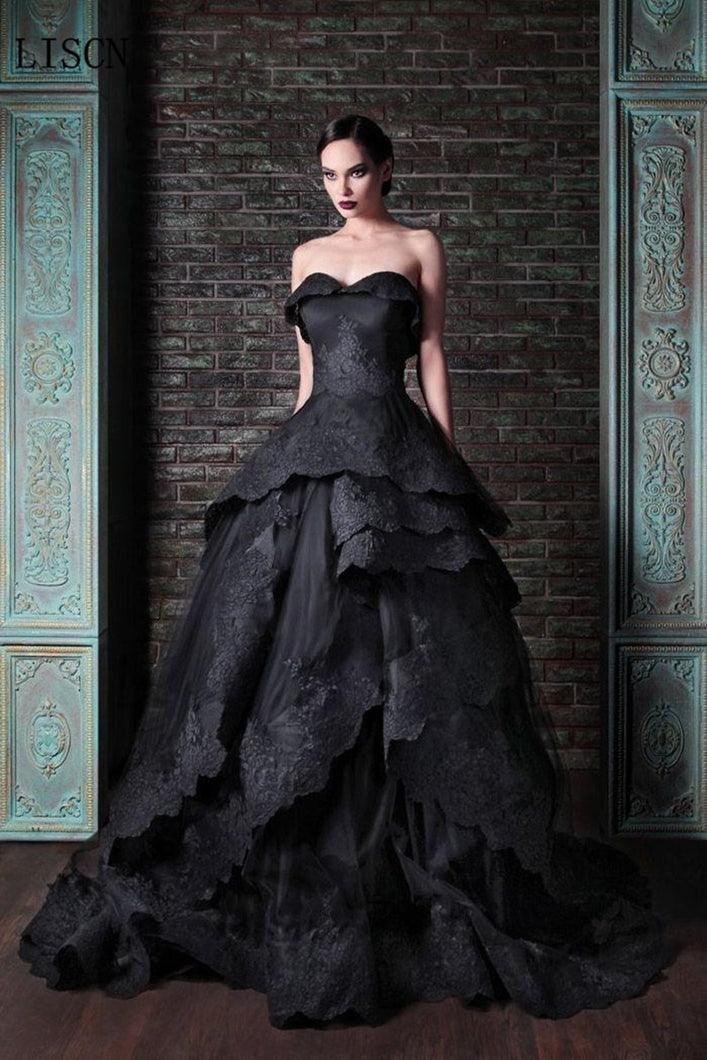 Stunning Corset Gothic Black Bridal Dress Vintage Features Tiered Ruffles And Lace Ball Gown Skirt With Sweep Train And Tie Up Back