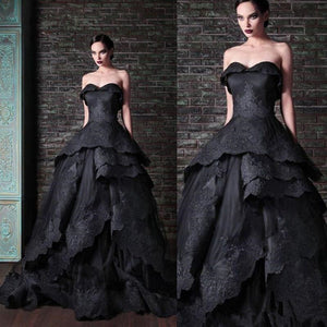 Stunning Corset Gothic Black Bridal Dress Vintage Features Tiered Ruffles And Lace Ball Gown Skirt With Sweep Train And Tie Up Back
