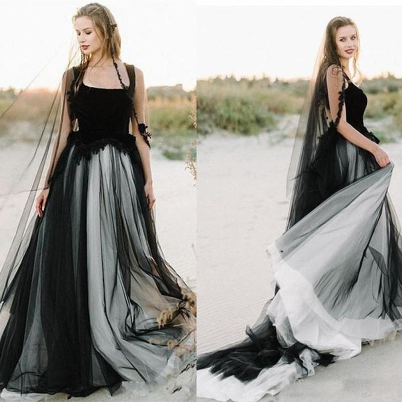 Beautiful Alternative/Gothic Bride Gown/Dress Made With Stunning Tulle Skirt And Lace Top Bodice