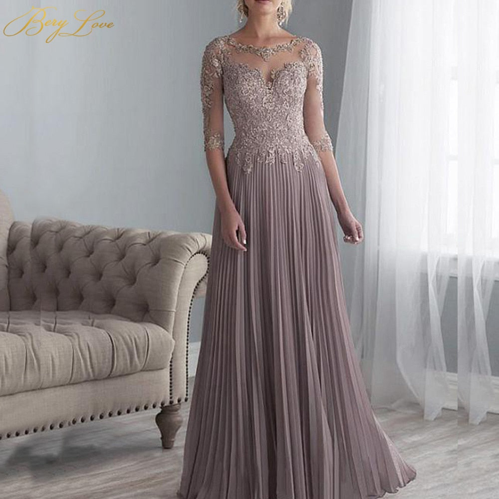 Stunning Pleated Chiffon And Lace Applique A Line 1/2 Sleeves Mother Of The Bride/Groom Dress