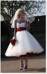 Rock And Roll Gothic Bridal Dress With Red Sash A Line Knee Length Tulle Skirt