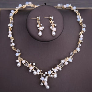 Luxury Bridal Jewelry Set Features Choker Necklace Earrings Tiara