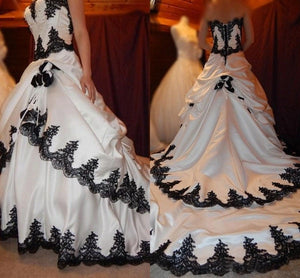 Gothic Bride Stunning  Lace Applique Tiered Bridal Dress Long Train Satin 1920's Inspired