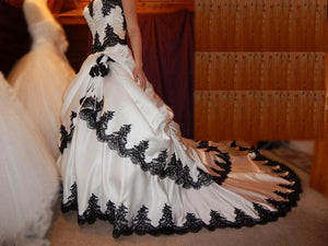 Gothic Bride Stunning  Lace Applique Tiered Bridal Dress Long Train Satin 1920's Inspired