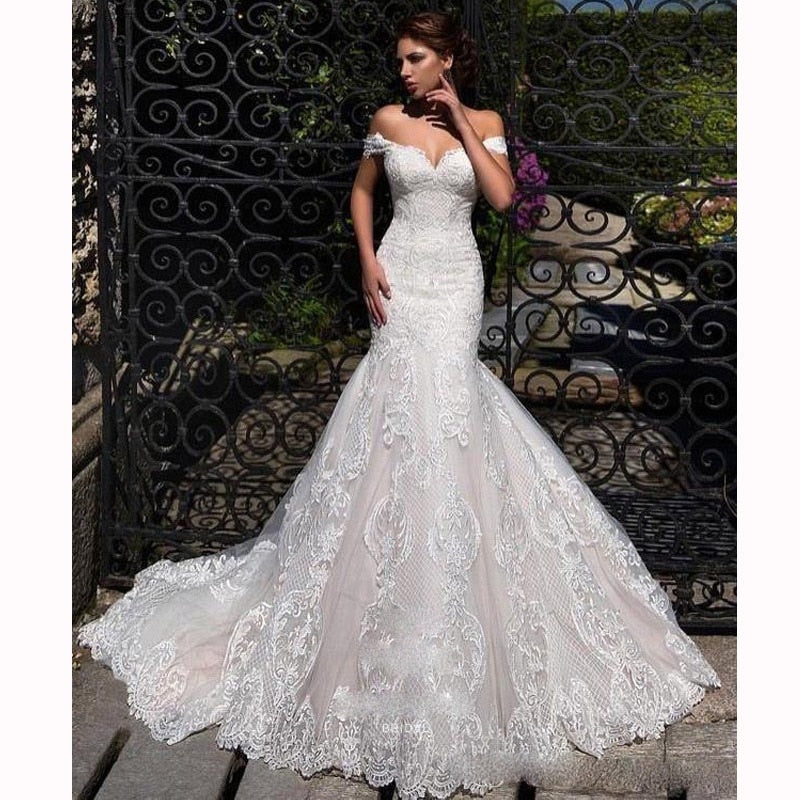Custom Made Off the Shoulder Mermaid Wedding Dress With Sweep Train And Beautiful Lace Appliques