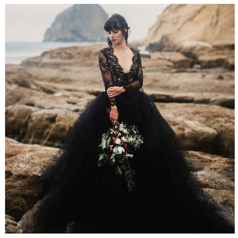 Sexy Goth Bride Black Bridal Dress Top Lace Chiffon Tons Of Tulle Skirt Bottom