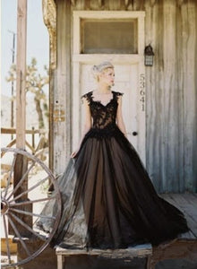 Vintage Inspired Black Bridal  Dress Features Tulle Lace Applique Sweetheart Neckline Beaded And Backless